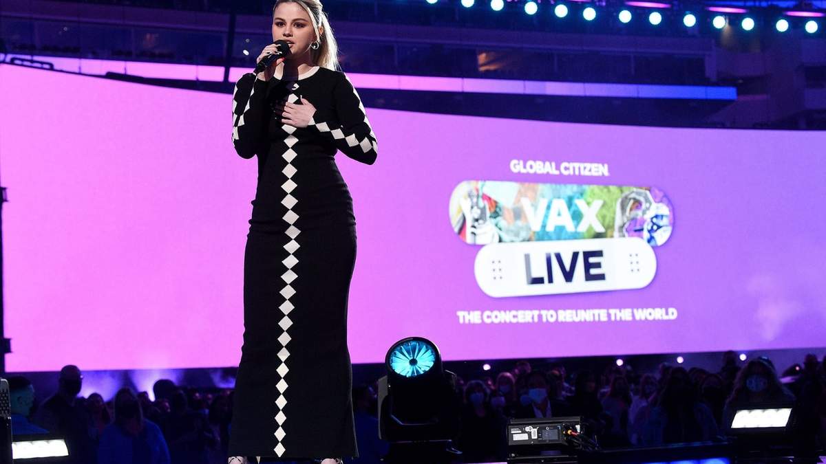 Selena Gómez, actriz y cantante estadounidense, anfitriona del Vax Live pro vacunas. Fuente: (Twitter)