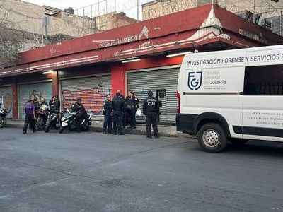 Joven de 16 años que intentó robar mercancía en un Aurrerá mata a guardia de seguridad en el Centro