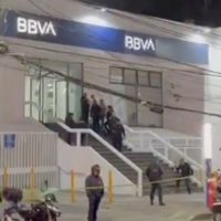 Asesinan en ataque directo a un hombre frente a un banco en Peralvillo