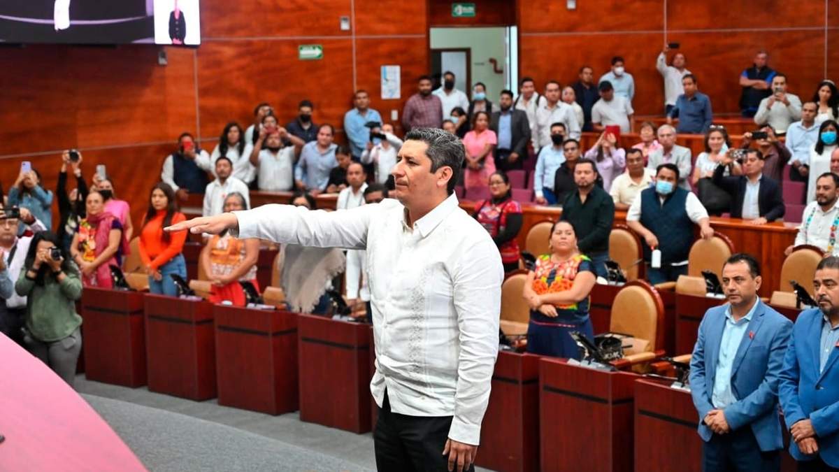 José Bernardo Rodríguez Alamilla, nuevo fiscal de Oaxaca