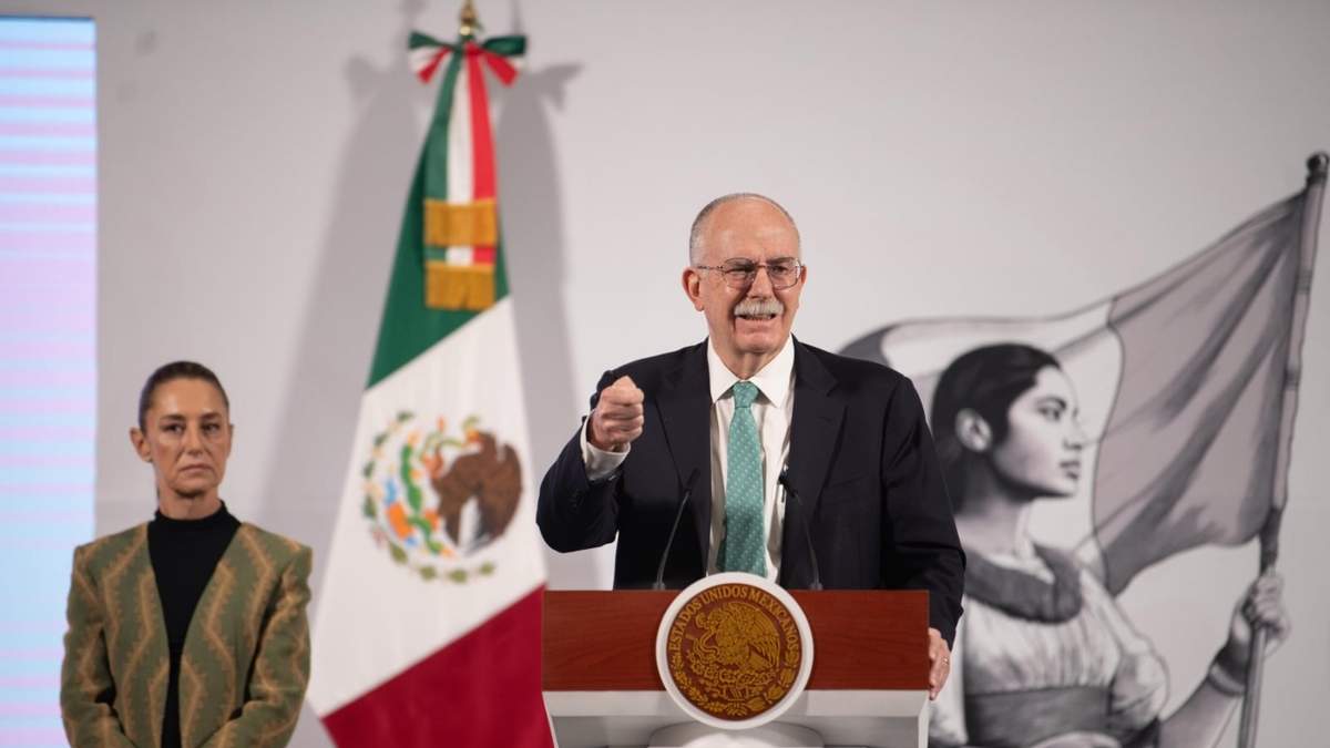 El Secretario de Agricultura y Desarrollo Rural, Julio Berdegué Sacristán en la mañanera del pueblo