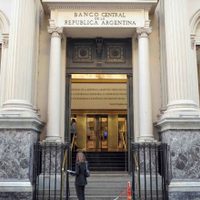 Contra la especulación: el Banco Central restringió el acceso al dólar para algunas empresas