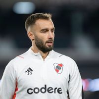Pezzella es baja en River: los dos posibles reemplazantes que evalúa Gallardo