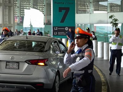 Abren el estacionamiento de la Terminal 2 del AICM