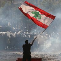 Fuertes disturbios en el puerto de Beirut tras cumplirse un año de la trágica explosión