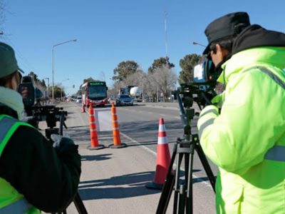 Controles de velocidad: Neuquén Capital realizó una prueba con radares