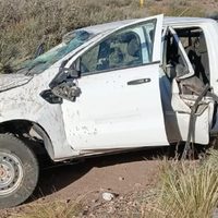 Choque y vuelco en la ruta 51 entre dos camionetas; cuatro heridos y un conductor alcoholizado