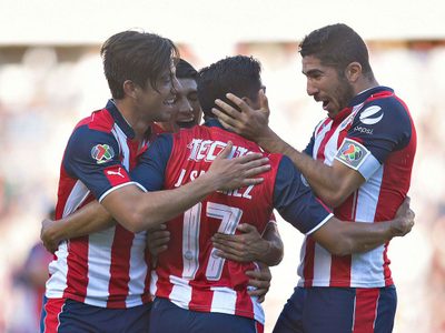 De visita, Chivas le pega 1-0 al Querétaro