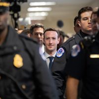 'Fue mi error y lo siento”, la disculpa que Zuckerberg ofrecerá al Congreso de EU por filtración de datos