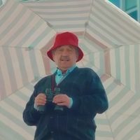 Con piluso y binoculares, Ricardo Alfonsín lanzó un spot y se volvió viral