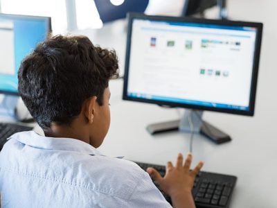 Legisladores porteños le piden a la Ciudad que entregue computadoras a los alumnos