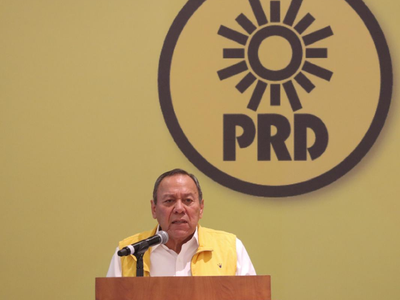 "Los Chuchos" responsabilizan a AMLO por la crisis del PRD