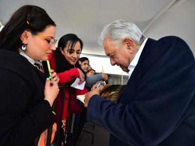 Familias piden a AMLO intervenir en caso de Ricardo Lagunes, Antonio Díaz y más desaparecidos