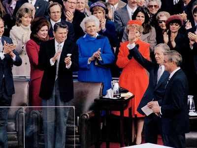 Una tradición estadounidense: candidatos derrotados asisten a la investidura del presidente electo