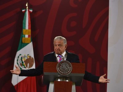 Ahora AMLO arremete contra Proceso: “no contribuyó al cambio”