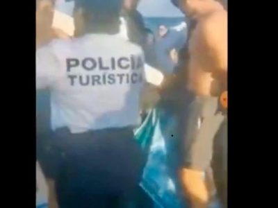 Investigan a policías que desalojaron a pareja de una playa privada en QR