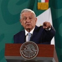 Militares reforzarán aduanas para combatir contrabando y narcotráfico, dice AMLO
