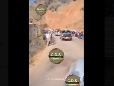 Caravana del Cártel de Sinaloa desfila por la sierra de Chiapas; pobladores gritan "queremos paz"