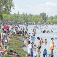 Llegan los guardavidas a los balnearios del río Limay en Neuquén Capital