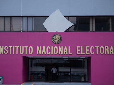 Diputados vetan la transparencia en la selección del INE
