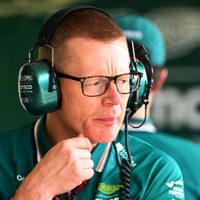 “A largo plazo”: el jefe de Aston Martin respaldó a Fernando Alonso y descartó a Max Verstappen