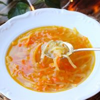 Sopa exprés para el frío: muy nutritiva y deliciosa para aguantar ese invierno que se vino con todo