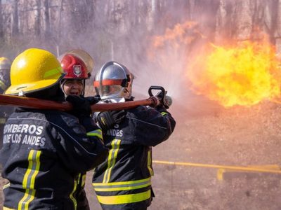 Repudio de los bomberos voluntarios neuquinos al viceministro de Ambiente de Nación