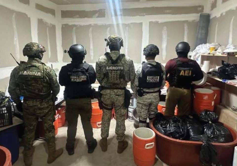 Desmantelan laboratorio de metanfetamina en zona residencial de Tijuana