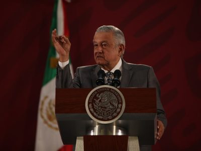 López Obrador carga contra líderes campesinos