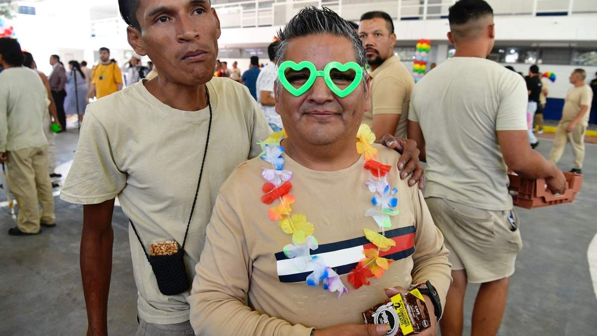 Celebración del orgullo LGBTIQ+ en el Reclusorio Oriente