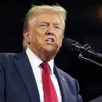 Trump insulta a Kamala Harris y presentadoras de TV durante acto de campaña en Pensilvania