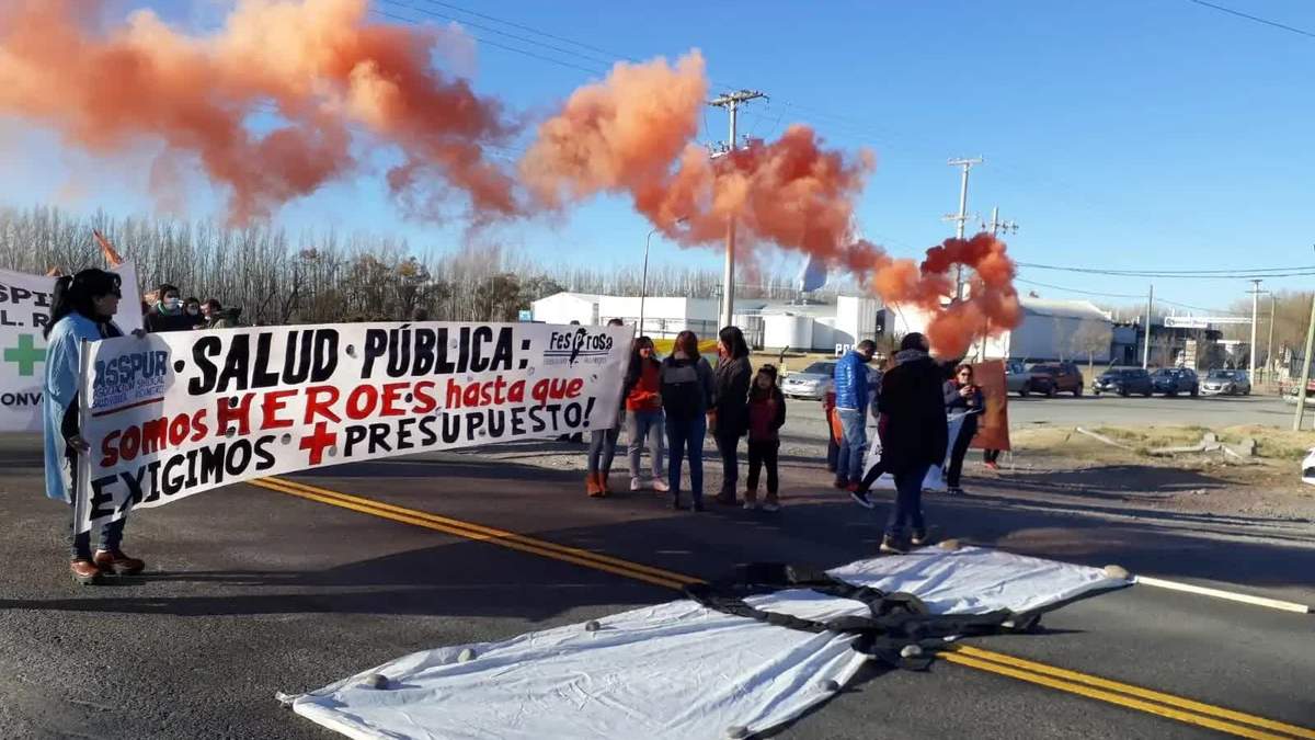 La semana pasada ASSPUR cortó varias rutas de la provincia. Fuente: (Twitter)