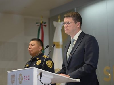 Procesan a tres policías por robo de casi 4 mdp en efectivo a un automovilista en la CDMX