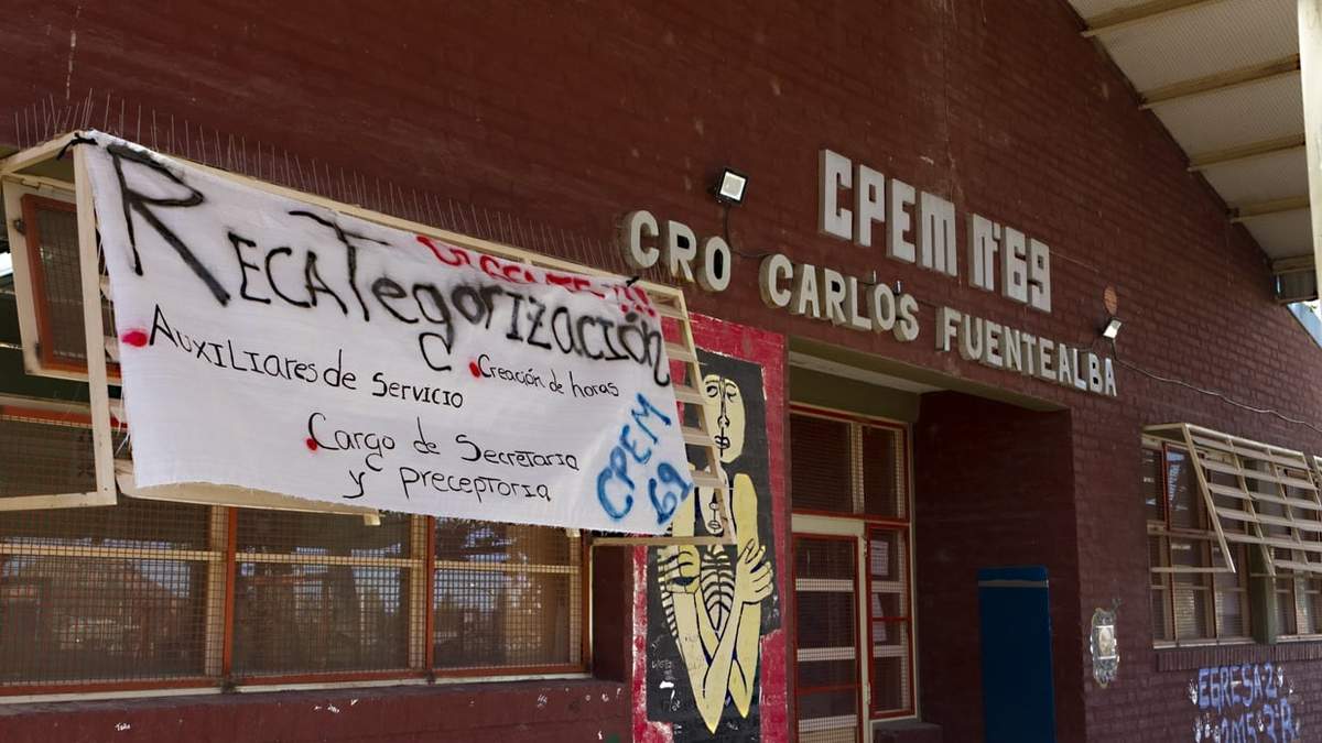 CPEM 69 Carlos Fuentealba Cuenca XV