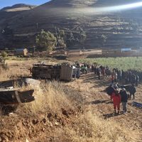 Nueve músicos mueren tras volcadura del autobús en que viajaban; cayó por un abismo