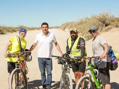 "Con un poco de imaginación", Marcos Koopmann ayudó a tres ciclistas en la ruta