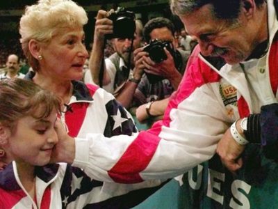 Muere Bela Karolyi, polémico entrenador de Nadia Comaneci y múltiples campeonas de gimnasia