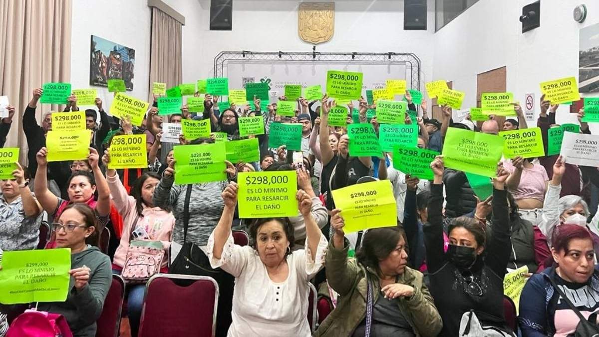 Comerciantes en plantón en el Edificio de Gobierno de la CDMX