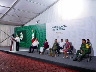 "Vamos avanzando" en seguridad, insiste AMLO y afirma: lo que más preocupa a la gente son los baches