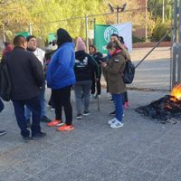 Auxiliares de servicio del interior reclaman en el Consejo Provincial de Educación