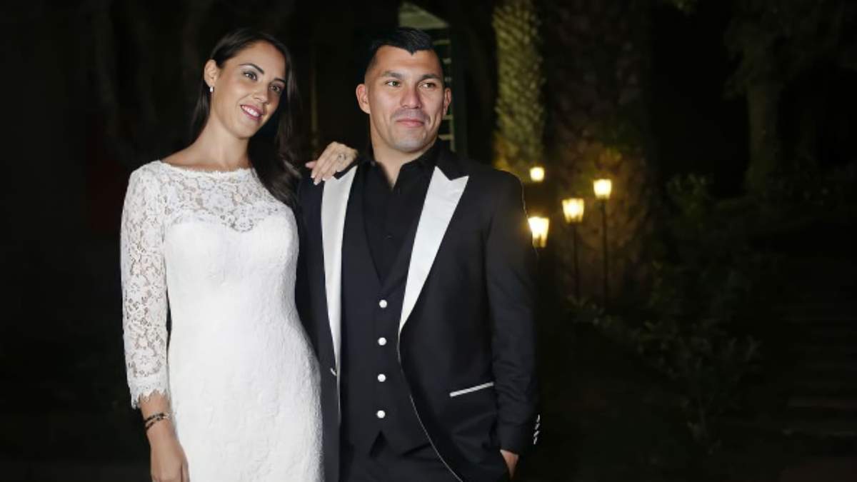 Cristina Morales y Gary Medel. Fuente: (Instagram)