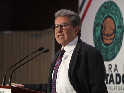Monreal se deslinda de denuncia contra periodistas y Sergio Mayer