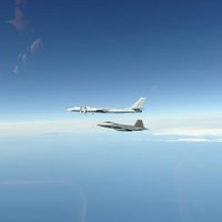 Cazas de EU interceptan bombarderos rusos con capacidad nuclear cerca de Alaska