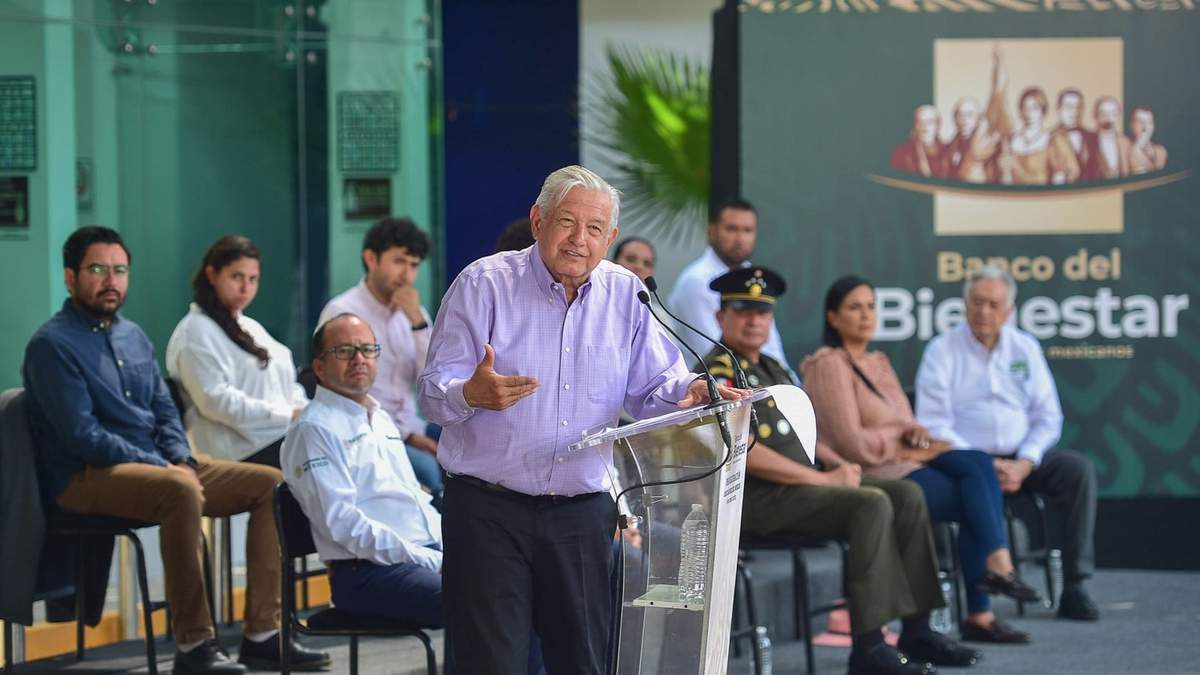 El presidente durante su gira por Morelos