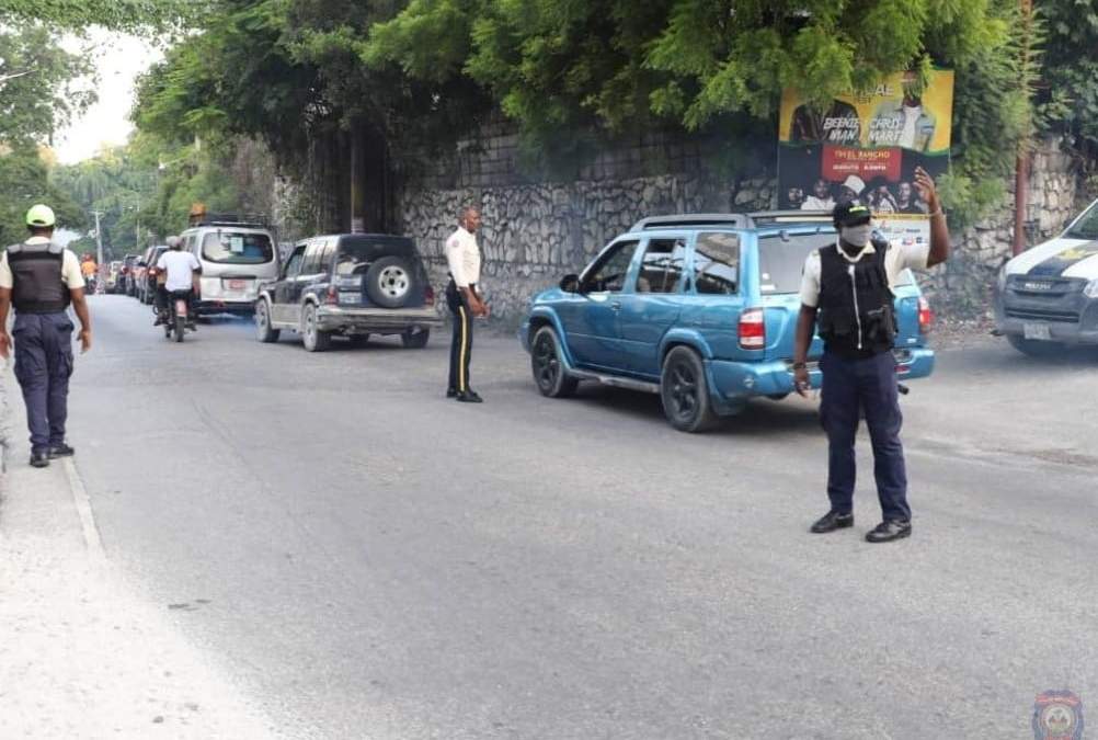 La policía de Haití durante un operativo