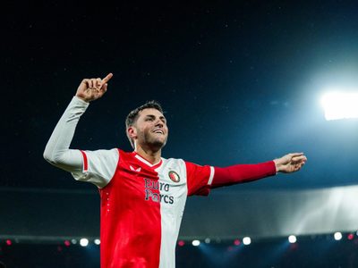 Así fue el espectacular debut de Santiago Giménez en Champions League (Videos)