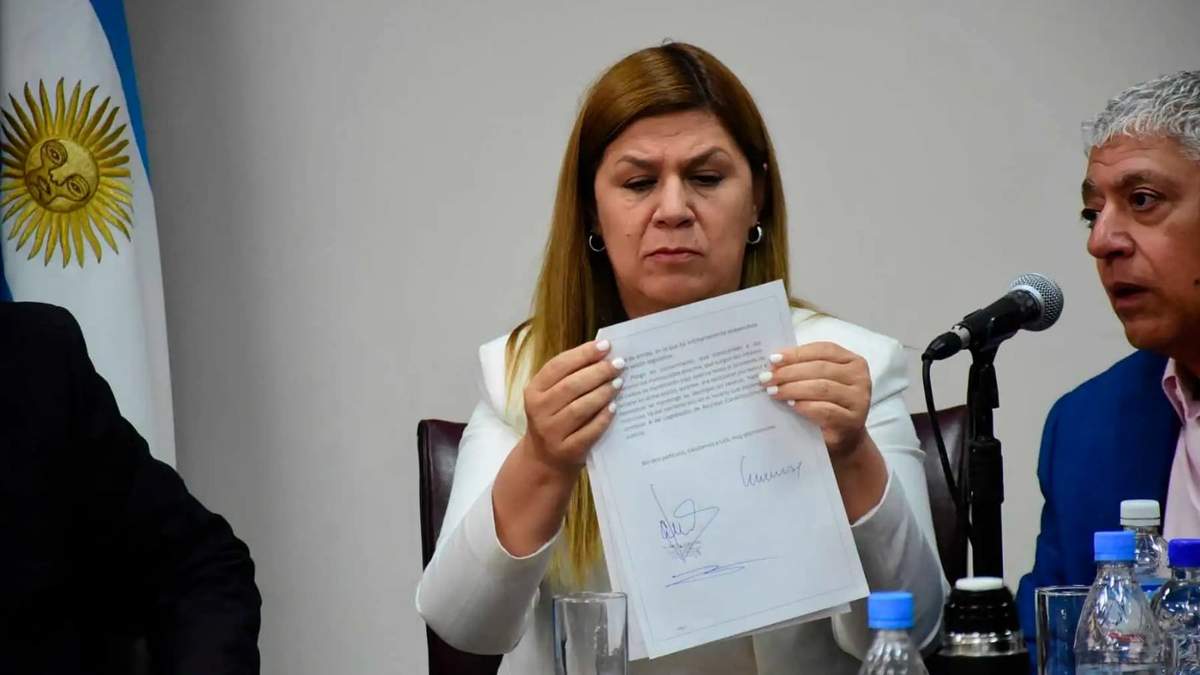 Gloria Ruiz en la Comisión A