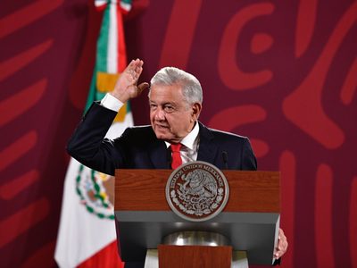 AMLO propone consulta para dejar al Ejército en las calles más allá de 2028, si prospera iniciativa