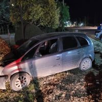 Una familia chocó con su auto a una camioneta en la ruta 7 de Centenario