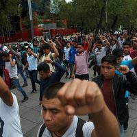 Con el gobierno de AMLO se abre esperanza, pero se mantendrá viva la movilización: padres de los 43